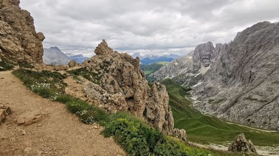 Fotografija s spletne strani Bernd Schmitt na poti
