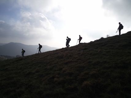 Zdjęcie z Ugo Rocca wzdłuż trasy