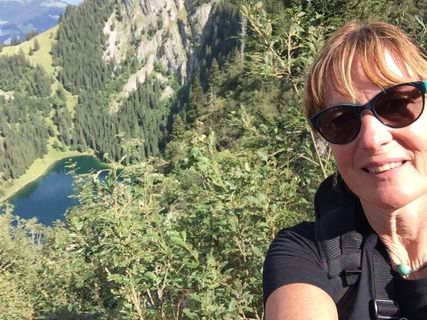Photo de Monique Meyer le long du parcours