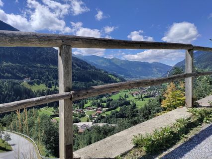 Fotografija s spletne strani Lena Eder na poti