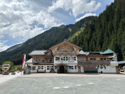 Fotografija s spletne strani Freddy Taal na poti