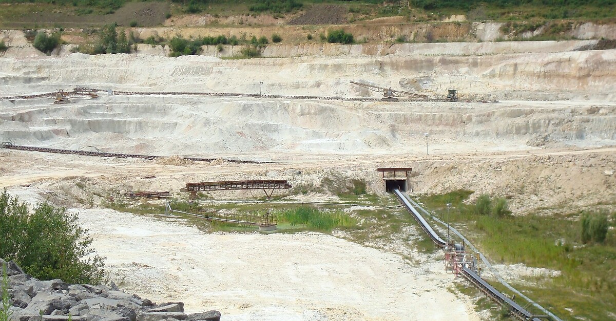 Boden Themenwege TON das weiße Gold des Westerwalds blaue Route