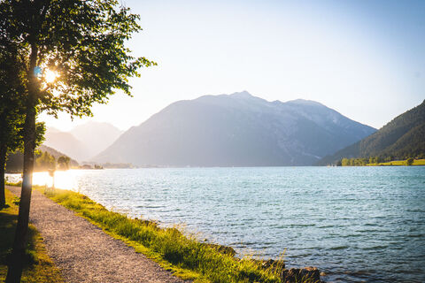 Landschaft bei Sonnenuntergang in Maurach am Achensee