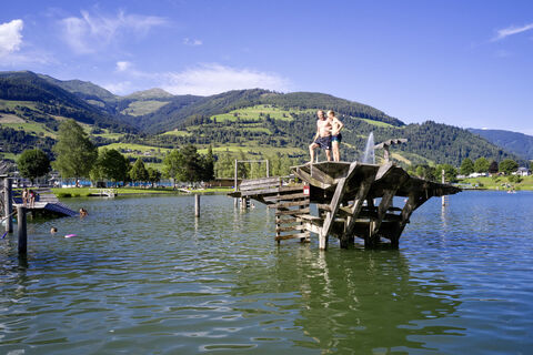 Badespaß im Naturbadesee Niedernsill