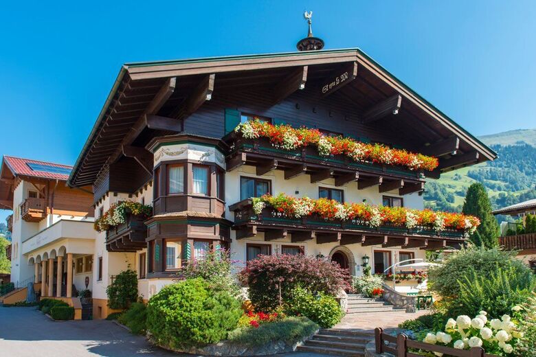 Landhaus & Appartementhaus Haussteiner