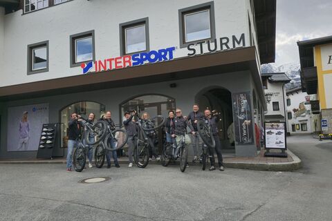 Wander/Bergsportausrüster & Bikeverleih Intersport STURM Lofer