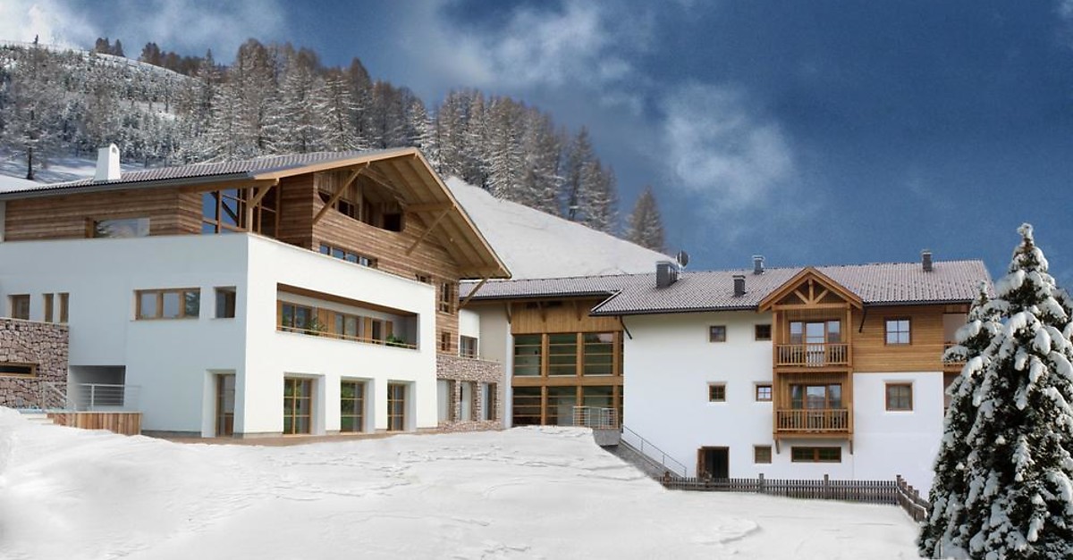 hotel la fradora san cassiano alta badia