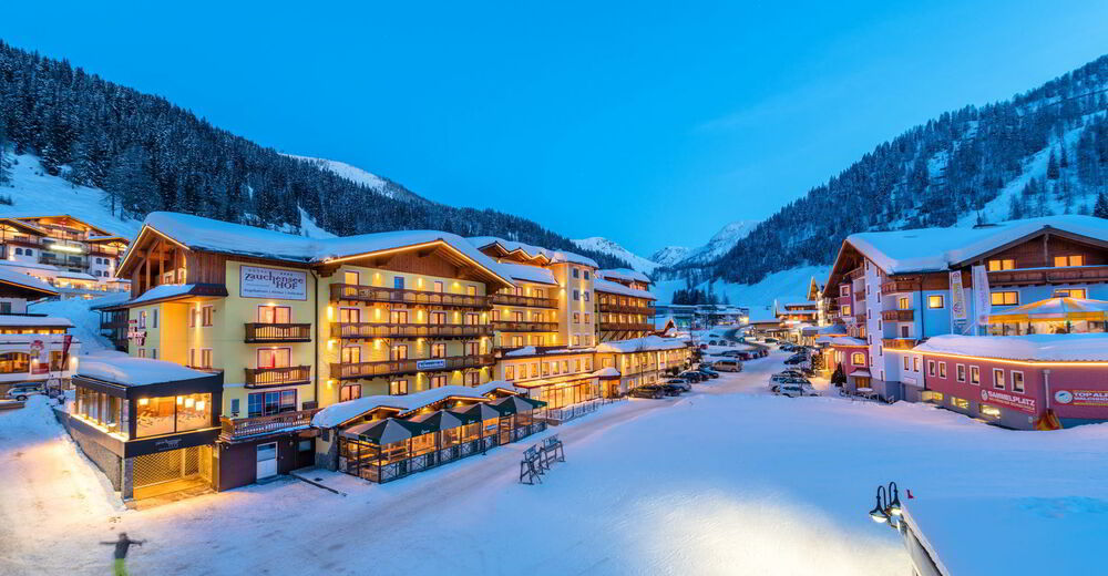 Familienhotel Zauchenseehof: Hotel Altenmarkt - Zauchensee, Ski amade ...