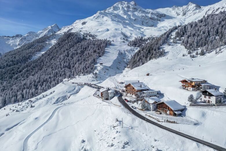 Alpengasthof Praxmar und Appartements Schwarzerhof
