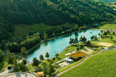 So nah der Abkühlung.  Badesee Lai Barnagn