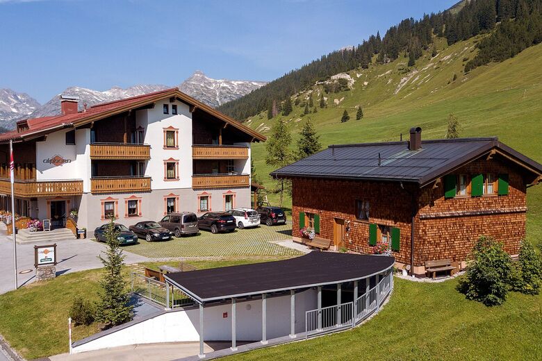Hotel Pension Alphorn e.U.