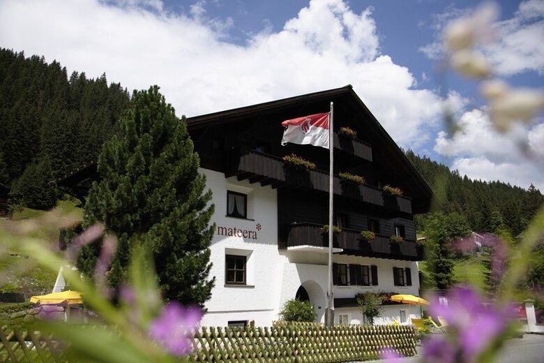 Hotel Mateera