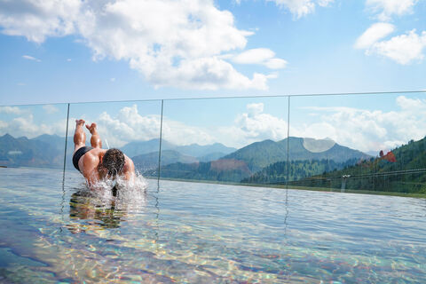 Our bathing lakes and leisure pools - for the lake.