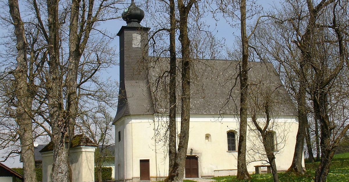 BERGFEXSehenswürdigkeiten Peterskirche in Berg Berg im Attergau
