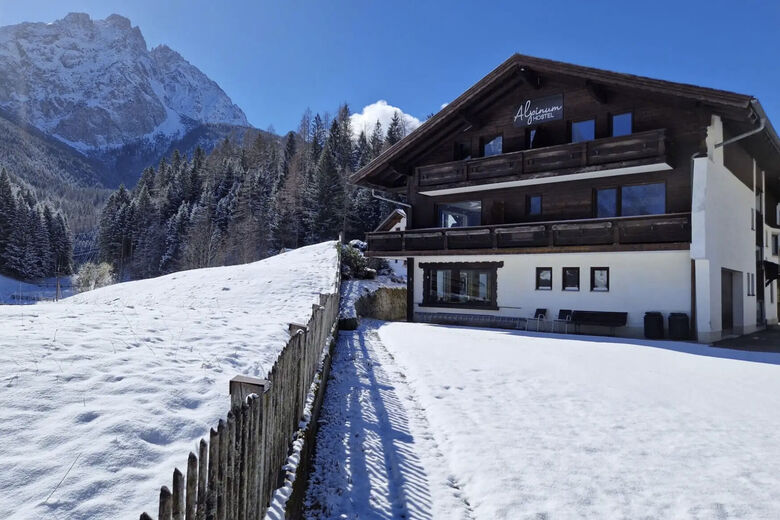 Alpinum Hostel Biberwier