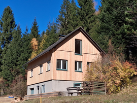Logotipo Ferienhaus Herzblatthäuschen / Kaminzauberhütte