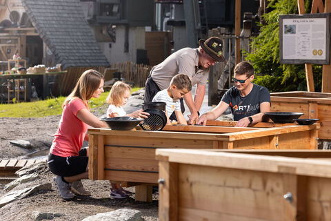 Gold panning Heimalm