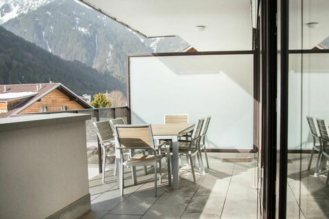 Apartment 207