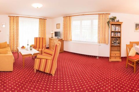Wohnzimmer mit Schlafsofa