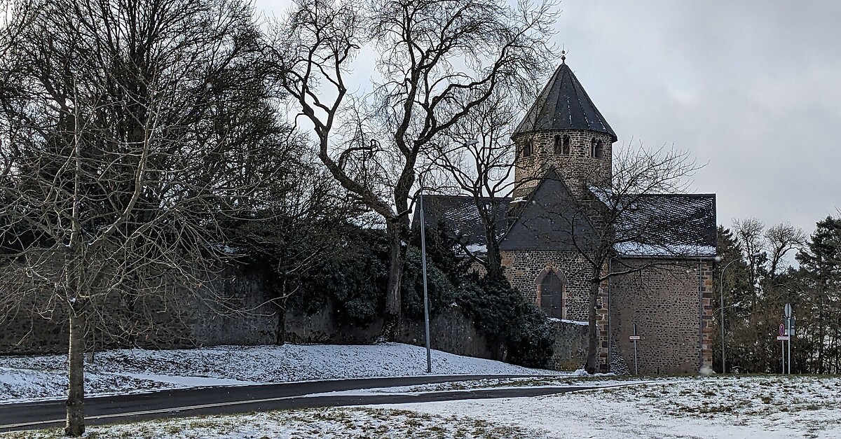 Spazier Rundgang Vom Kloster Schiffenberg Durch Den Schiffenberg Und