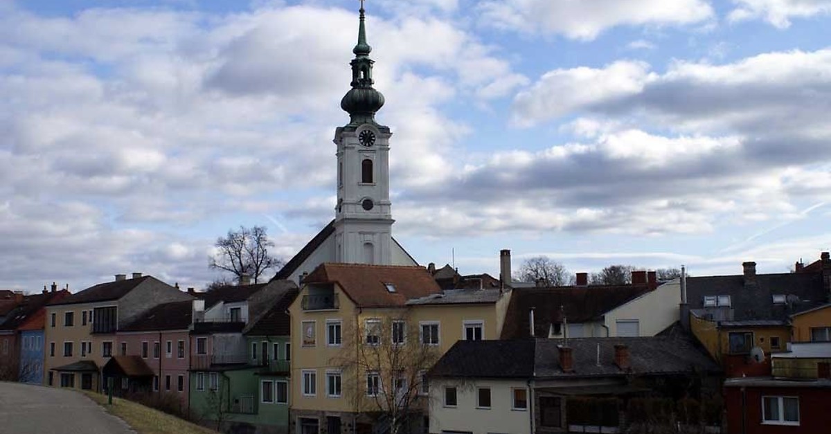BERGFEXSehenswürdigkeiten Pfarrkirche Pöchlarn Ausflugsziel