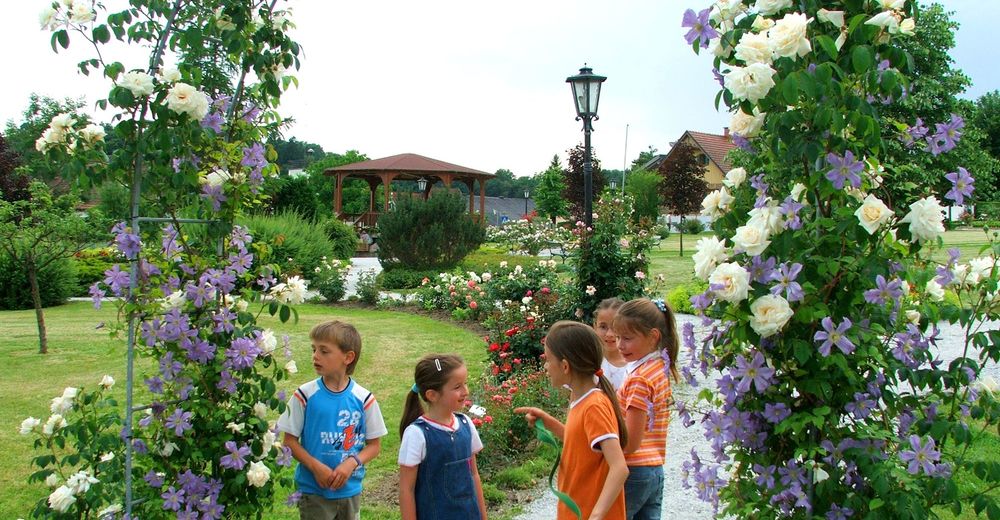 BERGFEX-Sehenswürdigkeiten - Rosarium - St. Stefan Im Rosental ...