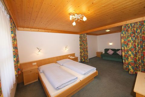 Schlafzimmer mit Schlafsofa