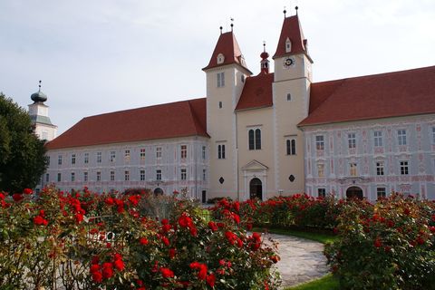 Stift Vorau an der Blumenstraße