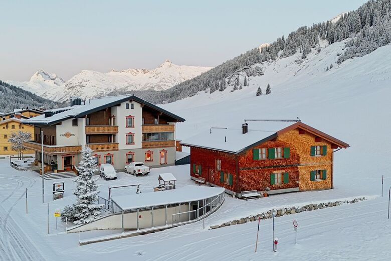 Hotel Pension Alphorn e.U.