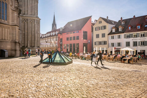 Konstanz-Altstadt-Muensterplatz-Kulturzentrum-Pyramide-Muensterhof-01_Copyright_MTK-Dagmar-Schwelle