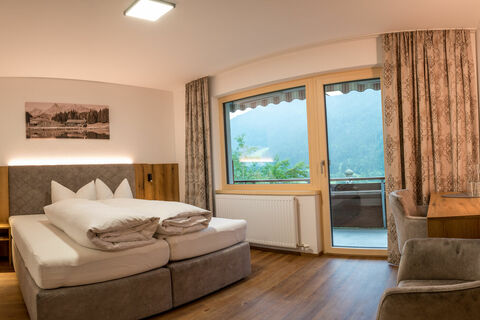 Komfort Doppelzimmer mit Balkon Sonnenhang Montafon