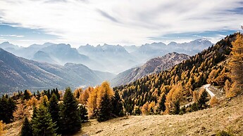 Hiking alone in the Rottenmanner Tauern in Austria - Stein am Mandl - Seegupf