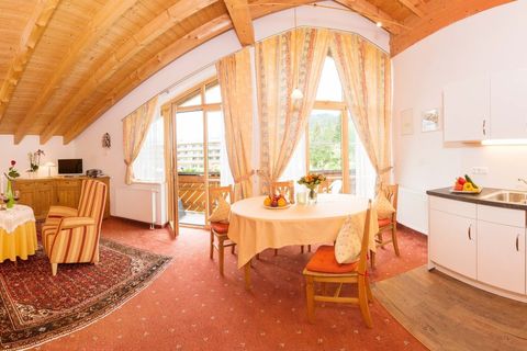 Wohnzimmer und Essecke