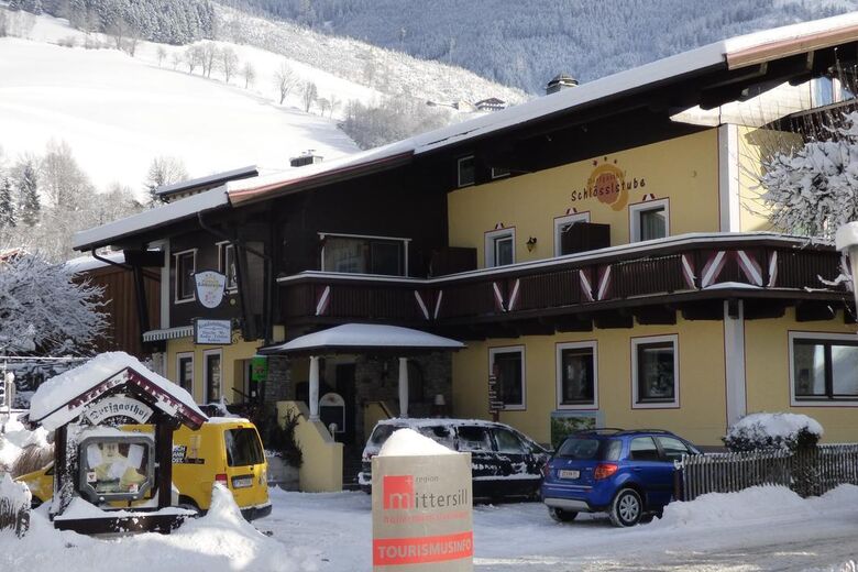 Hotel Dorfgasthof Schlösslstube