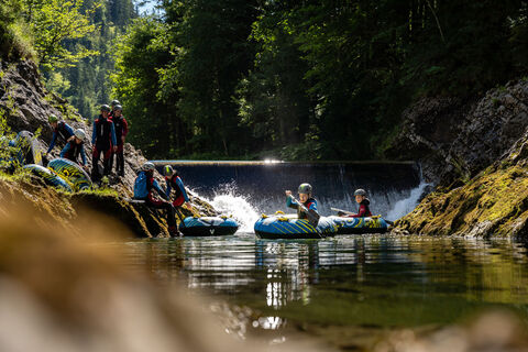 Tubing am Fluss in der Achensee Region