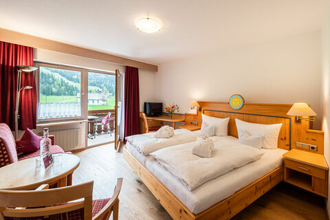 Zimmer mit Balkon