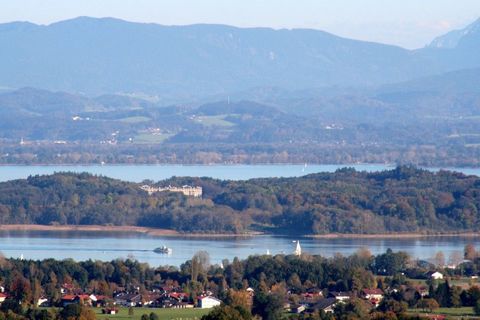 Blick auf die Hereninsel mit dem Königsschloss