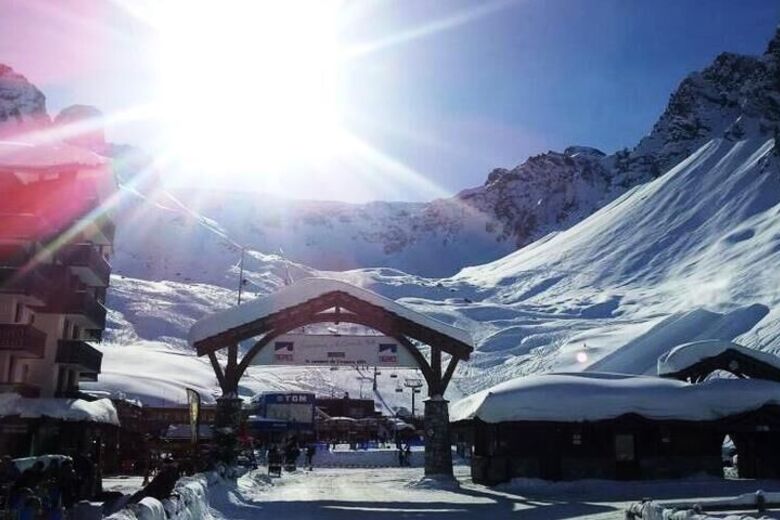 Rond Point Des Pistes #2 - Maeva