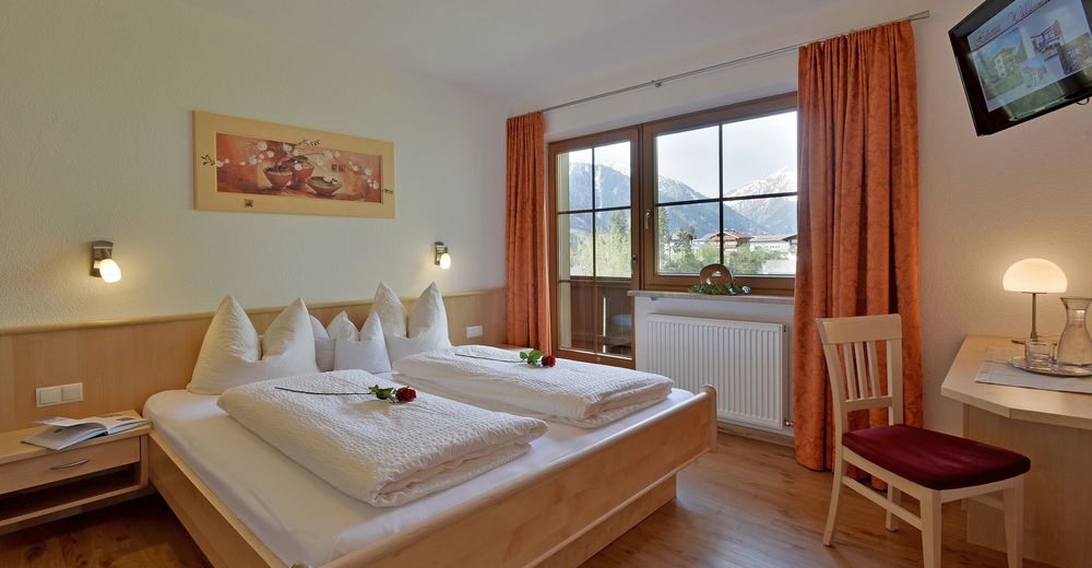 Ferienhof Hubertus: Ferienwohnung Mayrhofen Mayrhofen - Hippach