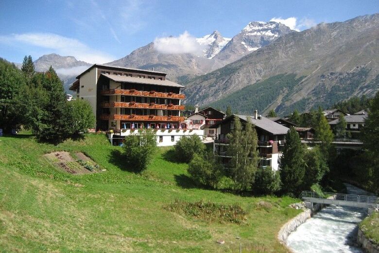 Hotel Bristol