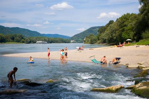 Badespaß an der Donau