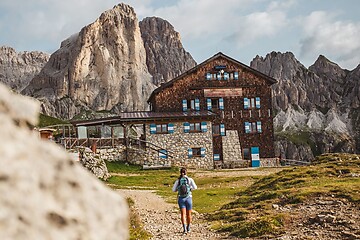 Bergig genug um dich zu erden – Gipfelglück in den Dolomiten