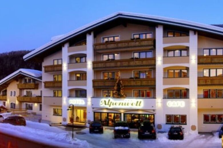Hotel Alpenwelt