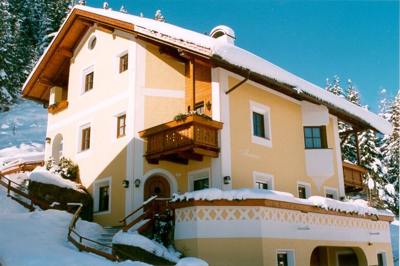 Apartments Mauriz