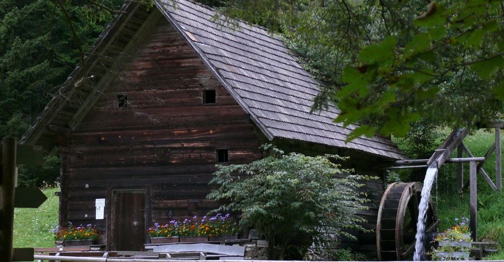 BERGFEXSehenswürdigkeiten Der Miesenbacher Wasserweg Miesenbach