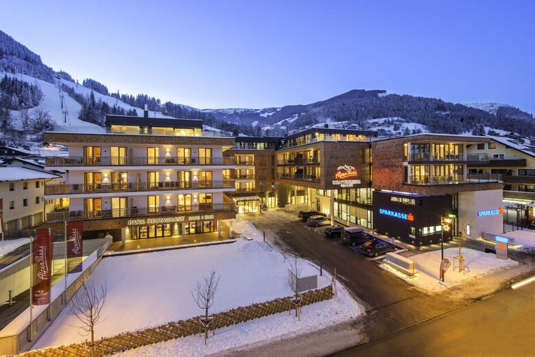 AlpenParks Hotel & Apartment Central Zell am See