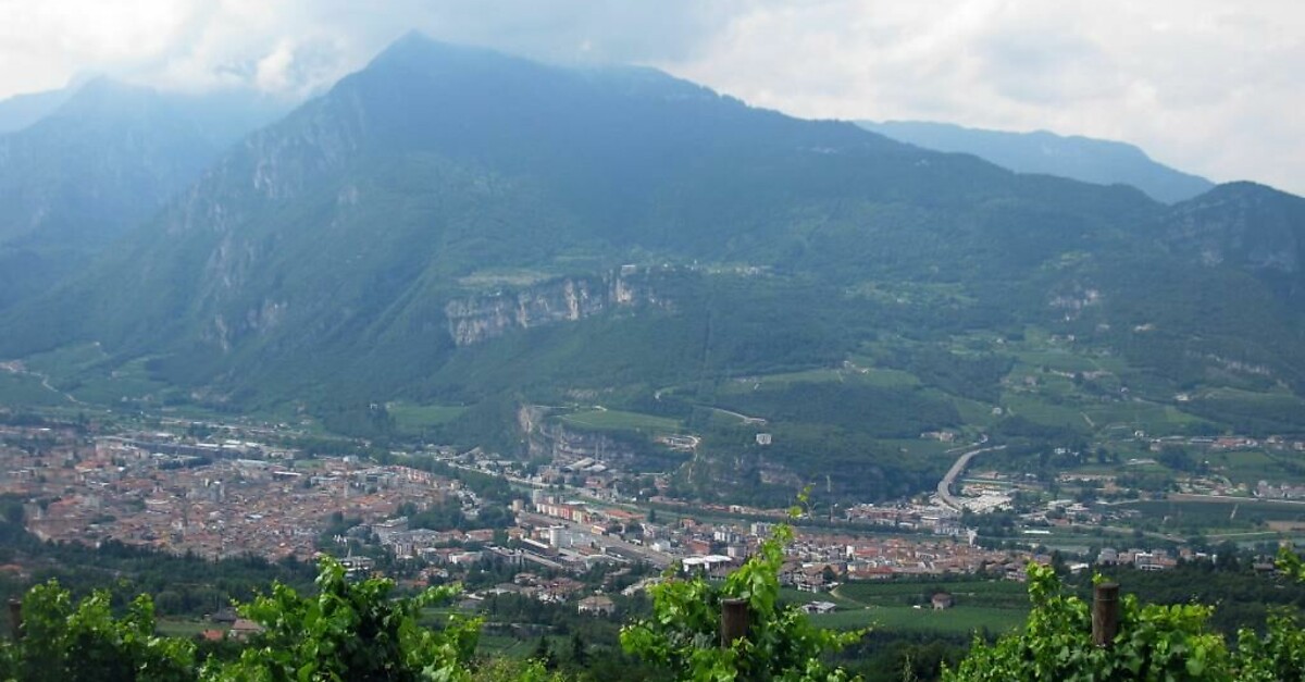Trekking zum Monte Calisio BERGFEX Wanderung Tour Trentino