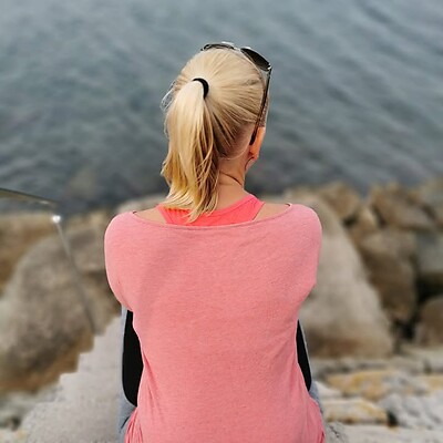 Avatar from debil_tina