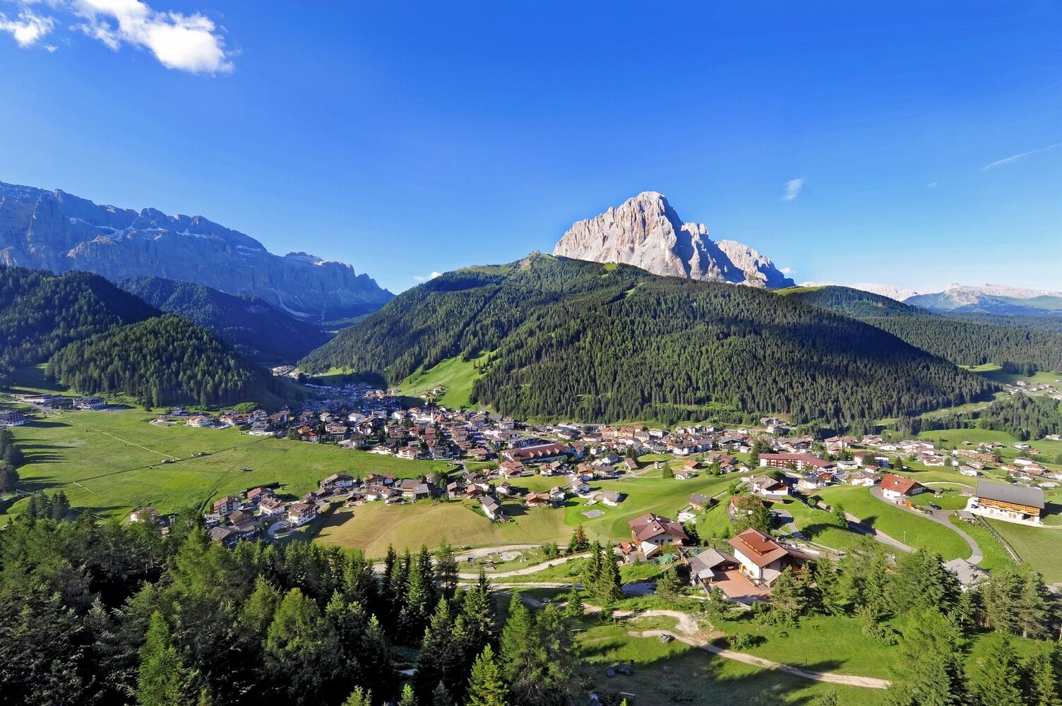 Wolkenstein - Selva di Val Gardena / Dolomites Val Gardena - Gröden