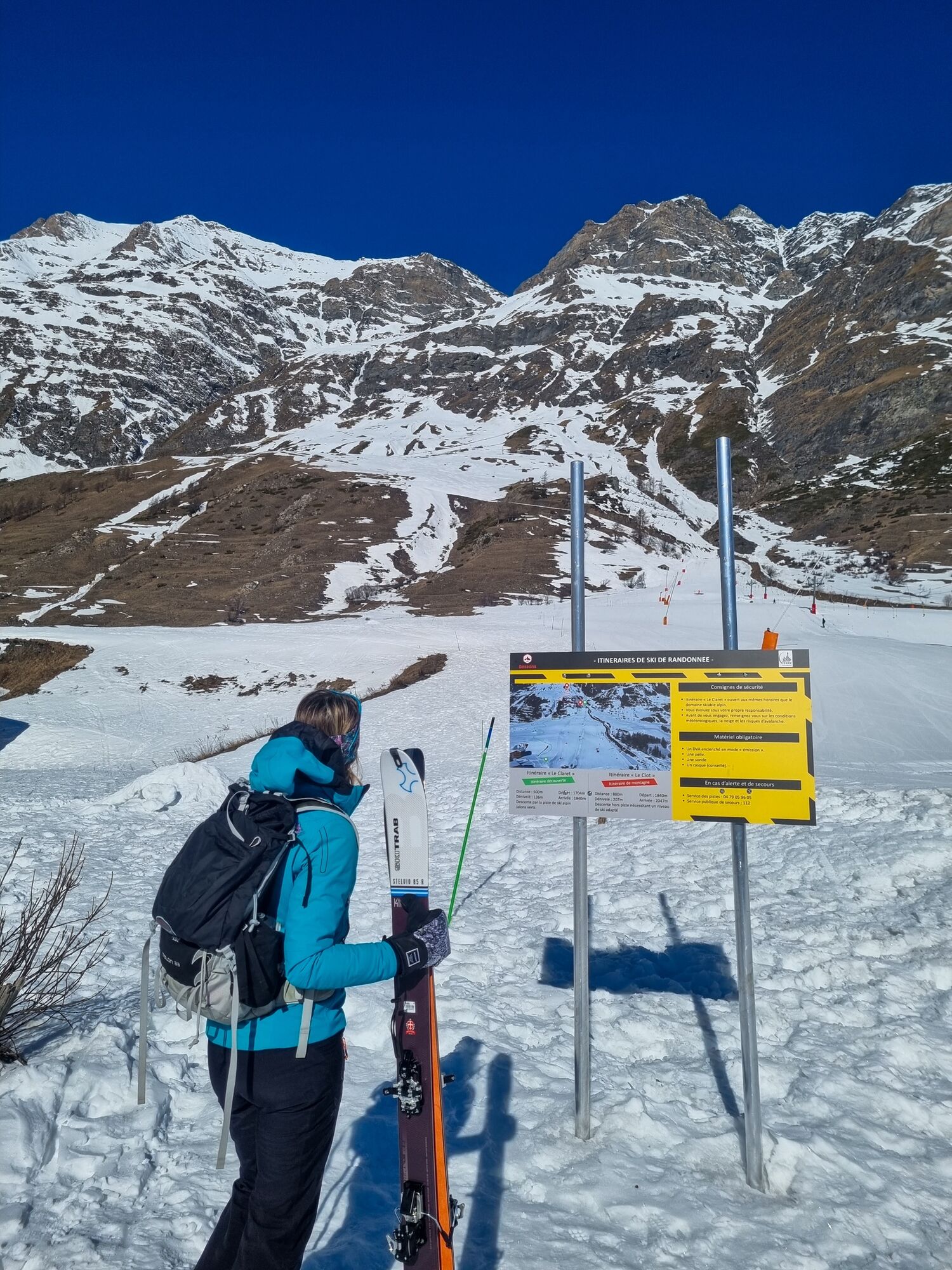 Schild am Start der Skitourenroute von Bessans